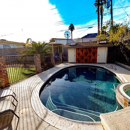 Newer Ranch With Pool And Hot Tub Near The Strip And Freemont Street. Villa Las Vegas Eksteriør billede